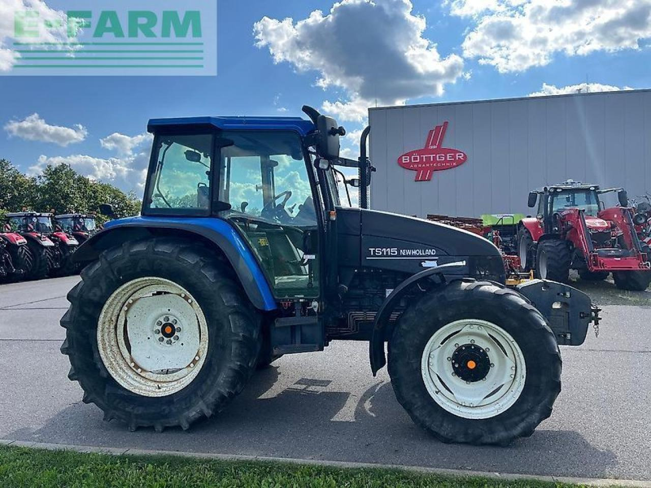 New Holland ts 115 - Τρακτέρ: φωτογραφία 4 New Holland ts 115 - Τρακτέρ: φωτογραφία 4