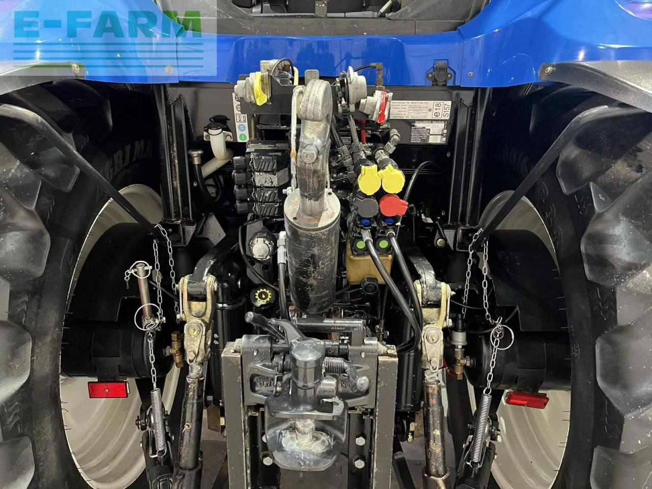 New Holland ts110a plus Plus - Τρακτέρ: φωτογραφία 5 New Holland ts110a plus Plus - Τρακτέρ: φωτογραφία 5