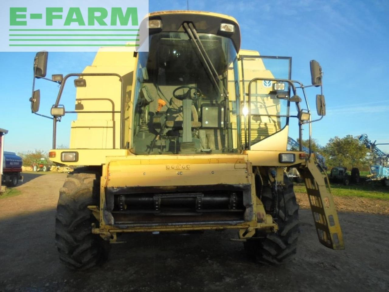 New Holland tx68fs - Θεριζοαλωνιστική μηχανή: φωτογραφία 1 New Holland tx68fs - Θεριζοαλωνιστική μηχανή: φωτογραφία 1