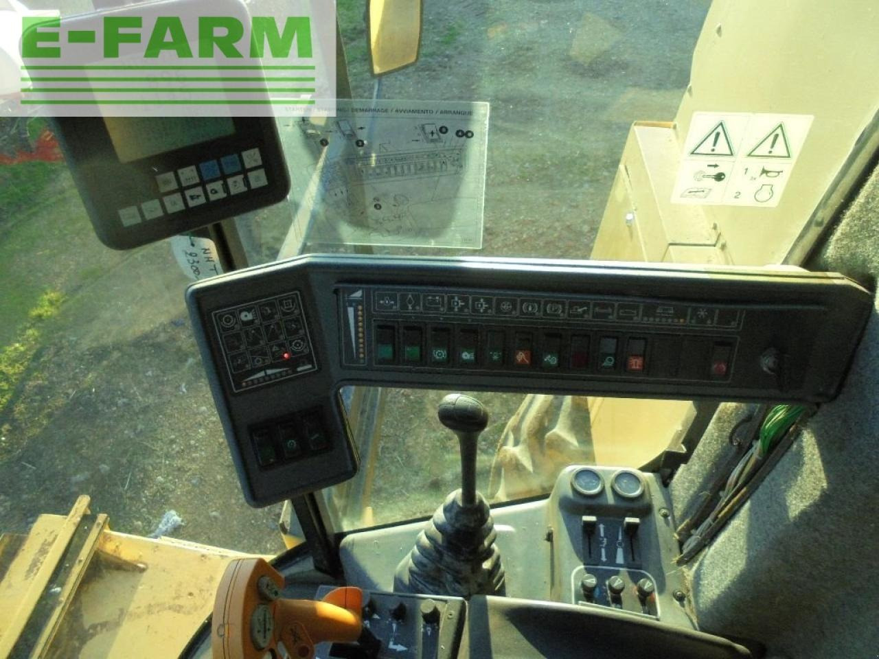 New Holland tx68fs - Θεριζοαλωνιστική μηχανή: φωτογραφία 5 New Holland tx68fs - Θεριζοαλωνιστική μηχανή: φωτογραφία 5