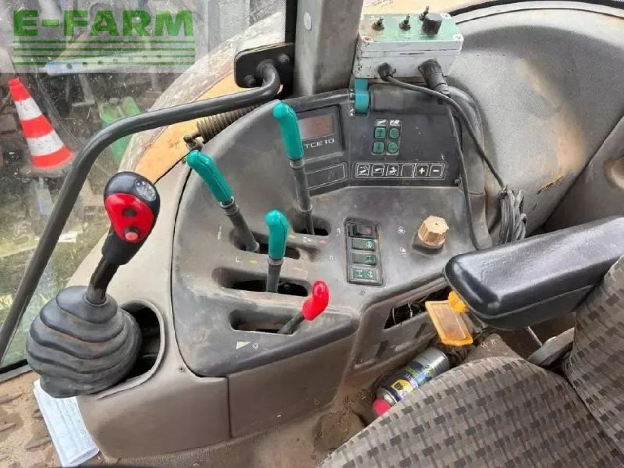 Renault ares710 - Τρακτέρ: φωτογραφία 2 Renault ares710 - Τρακτέρ: φωτογραφία 2