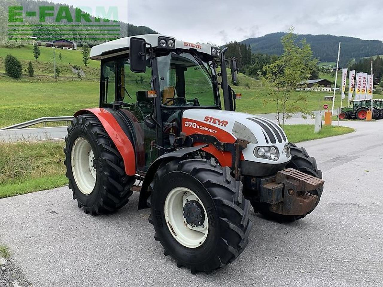 Steyr kompakt 370 - Τρακτέρ: φωτογραφία 4 Steyr kompakt 370 - Τρακτέρ: φωτογραφία 4