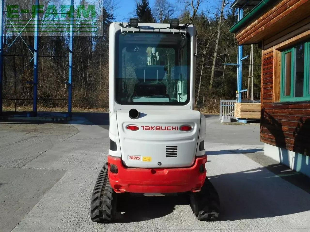 Takeuchi tb 225 ( 2.400kg ) mit hydr. verstellfahrwerk - Μίνι εκσκαφέας: φωτογραφία 3 Takeuchi tb 225 ( 2.400kg ) mit hydr. verstellfahrwerk - Μίνι εκσκαφέας: φωτογραφία 3