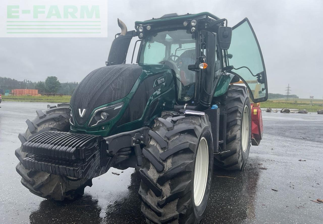 Valtra T174 - Τρακτέρ: φωτογραφία 1 Valtra T174 - Τρακτέρ: φωτογραφία 1