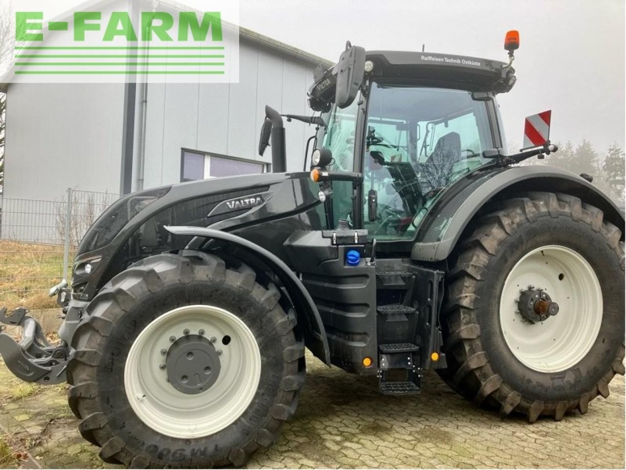 Valtra s324 smarttouch mr19 - Τρακτέρ: φωτογραφία 2 Valtra s324 smarttouch mr19 - Τρακτέρ: φωτογραφία 2