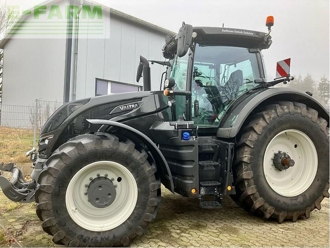 Valtra s324 smarttouch mr19 - Τρακτέρ: φωτογραφία 2 Valtra s324 smarttouch mr19 - Τρακτέρ: φωτογραφία 2