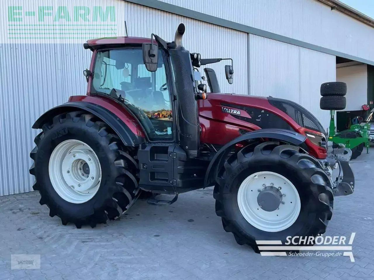 Valtra t 254 v smarttouch - Τρακτέρ: φωτογραφία 2 Valtra t 254 v smarttouch - Τρακτέρ: φωτογραφία 2