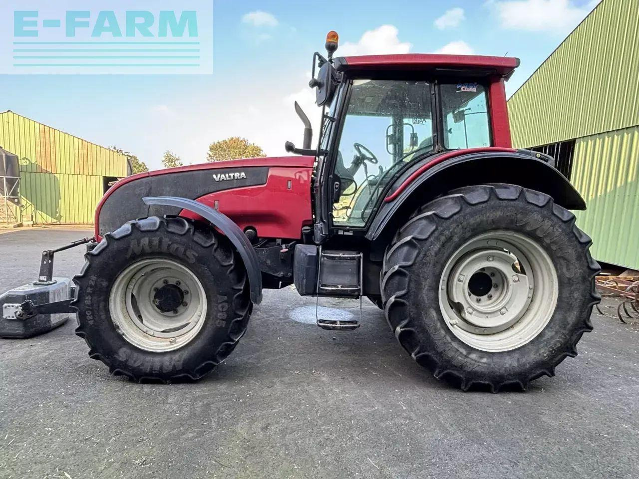 Valtra t121 hitech HiTech - Τρακτέρ: φωτογραφία 1 Valtra t121 hitech HiTech - Τρακτέρ: φωτογραφία 1