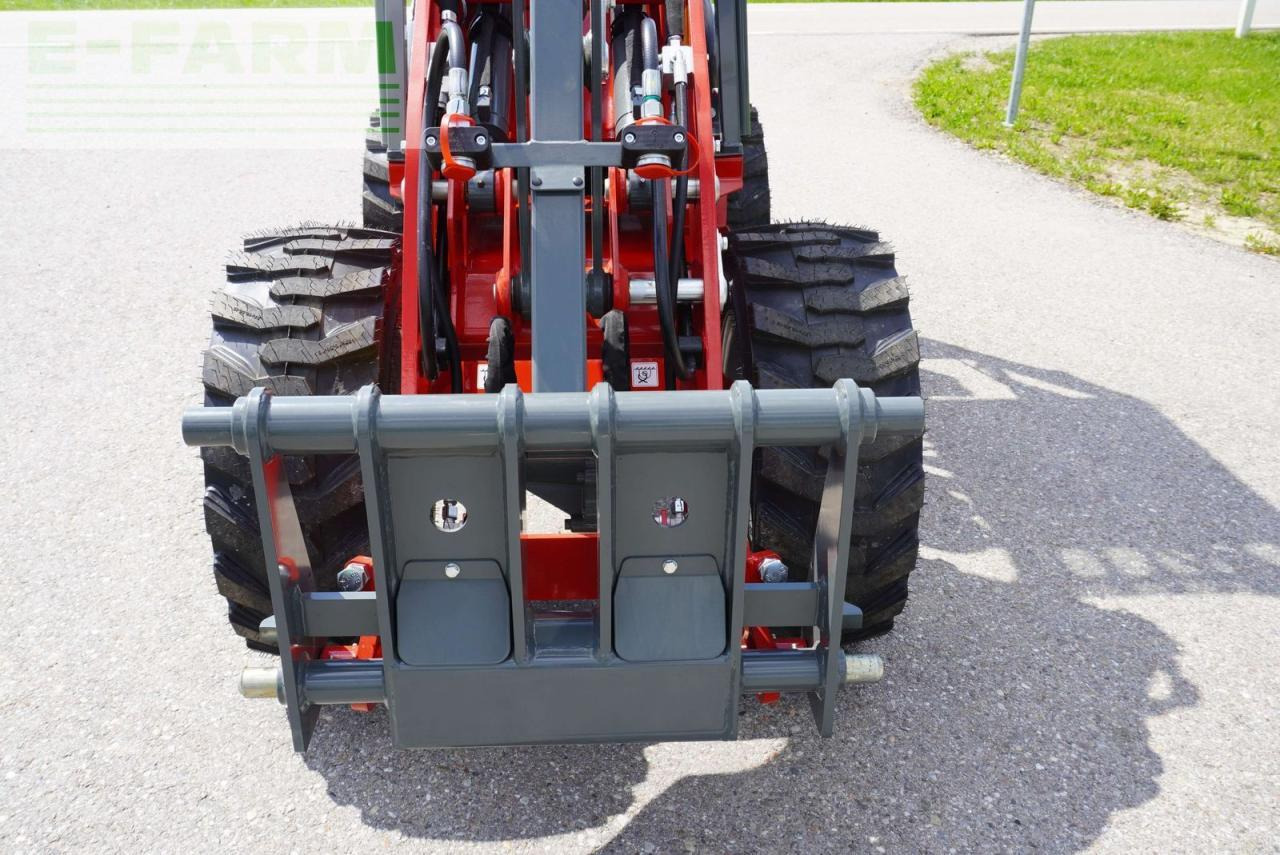 Weidemann 1140 light hydro - Μίνι εκσκαφέας: φωτογραφία 4 Weidemann 1140 light hydro - Μίνι εκσκαφέας: φωτογραφία 4