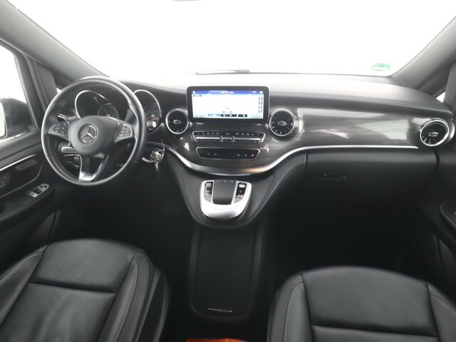 MERCEDES-BENZ EQV 300 Avantgarde,lang,6Sitze,2xSchiebetür el. - Επιβατικό βαν, Ηλεκτρικό van: φωτογραφία 2 MERCEDES-BENZ EQV 300 Avantgarde,lang,6Sitze,2xSchiebetür el. - Επιβατικό βαν, Ηλεκτρικό van: φωτογραφία 2