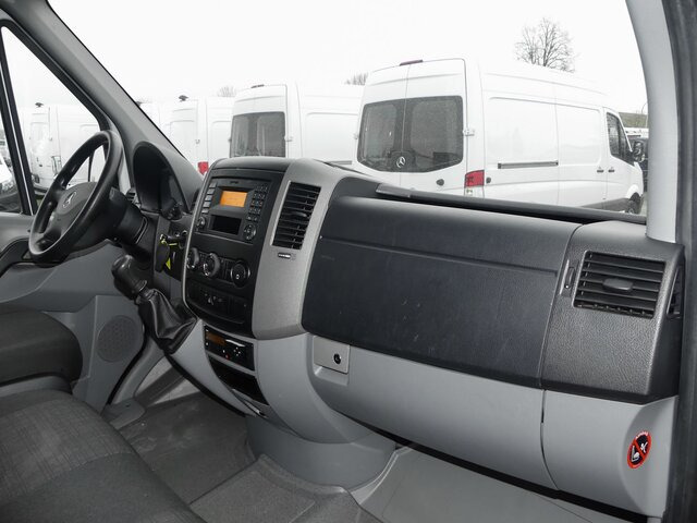 MERCEDES-BENZ Sprinter 311 CDI DOKA Pritsche,AHK,Standheizung - Επαγγελματικό αυτοκίνητο με μουσαμά, Διπλοκάμπινο ελαφρύ επαγγελματικό: φωτογραφία 2 MERCEDES-BENZ Sprinter 311 CDI DOKA Pritsche,AHK,Standheizung - Επαγγελματικό αυτοκίνητο με μουσαμά, Διπλοκάμπινο ελαφρύ επαγγελματικό: φωτογραφία 2