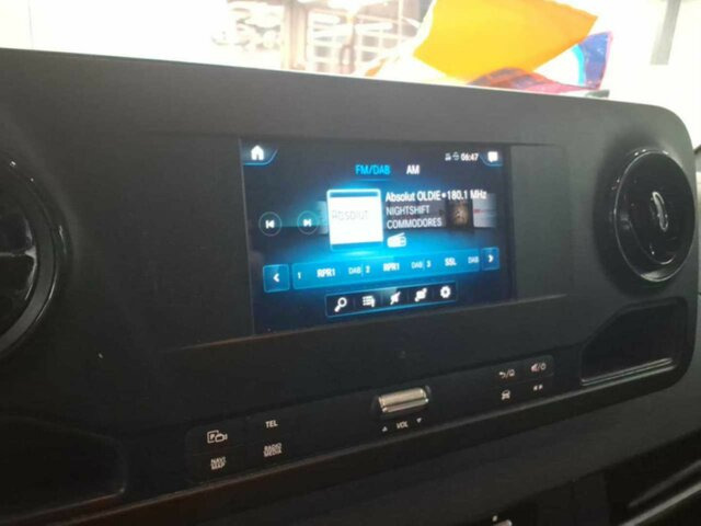 MERCEDES-BENZ Sprinter 317 CDI Kasten,L2H2,MBUX,Kamera... - Βαν: φωτογραφία 4 MERCEDES-BENZ Sprinter 317 CDI Kasten,L2H2,MBUX,Kamera... - Βαν: φωτογραφία 4