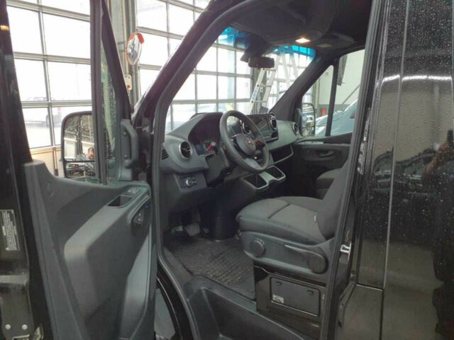 MERCEDES-BENZ Sprinter 317 CDI Maxi Kombi Tourer,9Sitze,9GTr.... - Μικρό λεωφορείο, Επιβατικό βαν: φωτογραφία 2 MERCEDES-BENZ Sprinter 317 CDI Maxi Kombi Tourer,9Sitze,9GTr.... - Μικρό λεωφορείο, Επιβατικό βαν: φωτογραφία 2