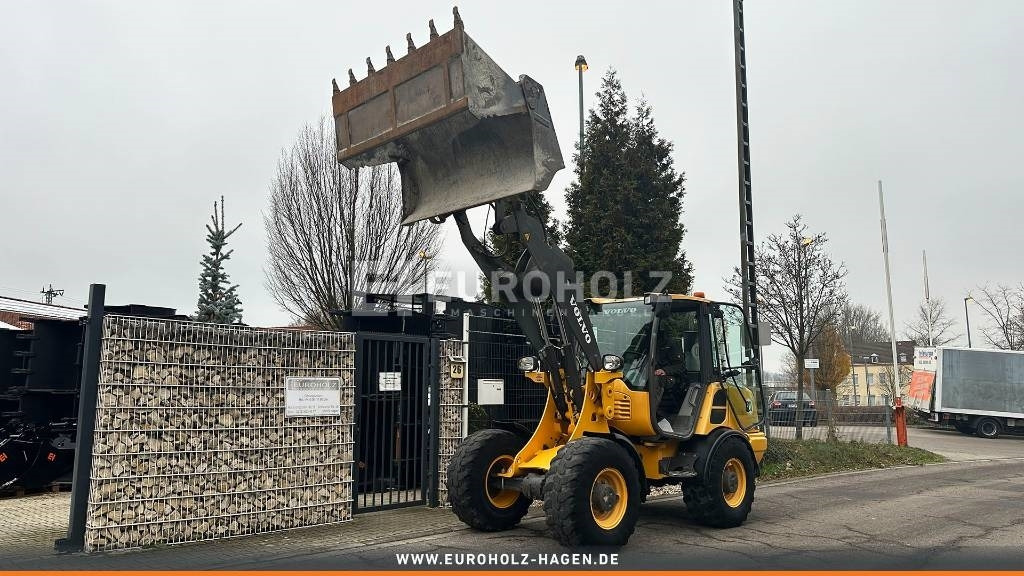 Volvo L 28 F, Radlader, hydr. Schnellwechsler, Schaufel - Ελαστιχοφόρος φορτωτής: φωτογραφία 2 Volvo L 28 F, Radlader, hydr. Schnellwechsler, Schaufel - Ελαστιχοφόρος φορτωτής: φωτογραφία 2