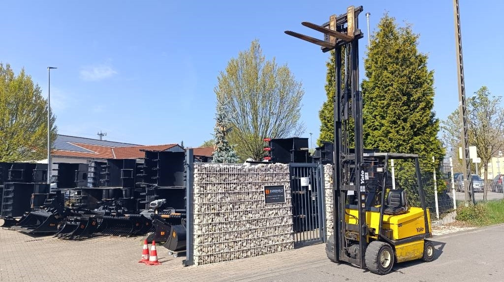 Yale ERP 25 Triplex 4,3 m, Zusatzhydr., Hubkraft 2,5 t - Ηλεκτροκίνητο περονοφόρο: φωτογραφία 1 Yale ERP 25 Triplex 4,3 m, Zusatzhydr., Hubkraft 2,5 t - Ηλεκτροκίνητο περονοφόρο: φωτογραφία 1