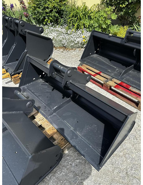 Big Böschungslöffel 140cm mit MS03 Symblock Aufnahme - Κουβας: φωτογραφία 1 Big Böschungslöffel 140cm mit MS03 Symblock Aufnahme - Κουβας: φωτογραφία 1