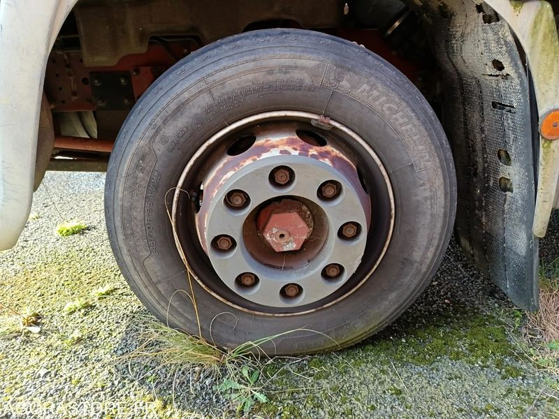 2429-XW-17 Iveco ML 120E - Βαν: φωτογραφία 4 2429-XW-17 Iveco ML 120E - Βαν: φωτογραφία 4
