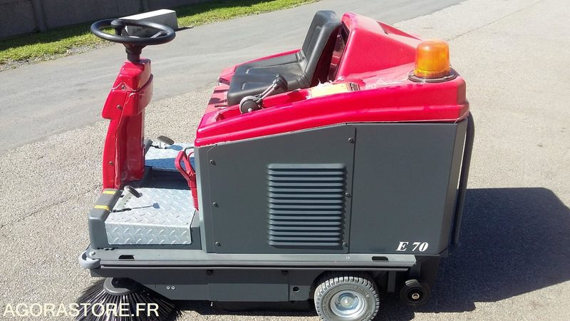 BALAYEUSE ELECTRIQUE A BATTERIES STYLE E70 - 2023 - Σάρωθρο δρόμων: φωτογραφία 1 BALAYEUSE ELECTRIQUE A BATTERIES STYLE E70 - 2023 - Σάρωθρο δρόμων: φωτογραφία 1