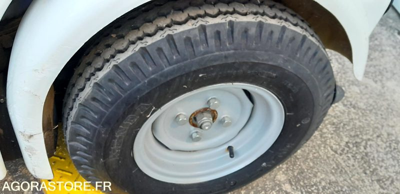 BALAYEUSE ELECTRIQUE ECO 36 - Σάρωθρο δρόμων: φωτογραφία 4 BALAYEUSE ELECTRIQUE ECO 36 - Σάρωθρο δρόμων: φωτογραφία 4