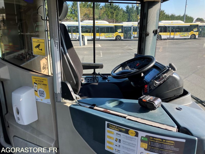 BUS HEULIEZ AG816LZ 372 - Αρθρωτό λεωφορείο: φωτογραφία 4 BUS HEULIEZ AG816LZ 372 - Αρθρωτό λεωφορείο: φωτογραφία 4