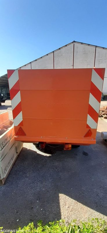 Balayeuse stade Wiedeman - 1992 - Μηχανήματα κήπου: φωτογραφία 4 Balayeuse stade Wiedeman - 1992 - Μηχανήματα κήπου: φωτογραφία 4