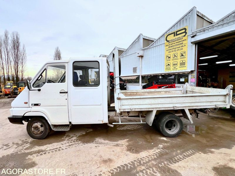 CAMION BENNE 3,5T RENAULT B80 - année 1992 - 372174Kms - Sans CT - Όχημα με ανατρεπομενη καροτσα: φωτογραφία 1 CAMION BENNE 3,5T RENAULT B80 - année 1992 - 372174Kms - Sans CT - Όχημα με ανατρεπομενη καροτσα: φωτογραφία 1