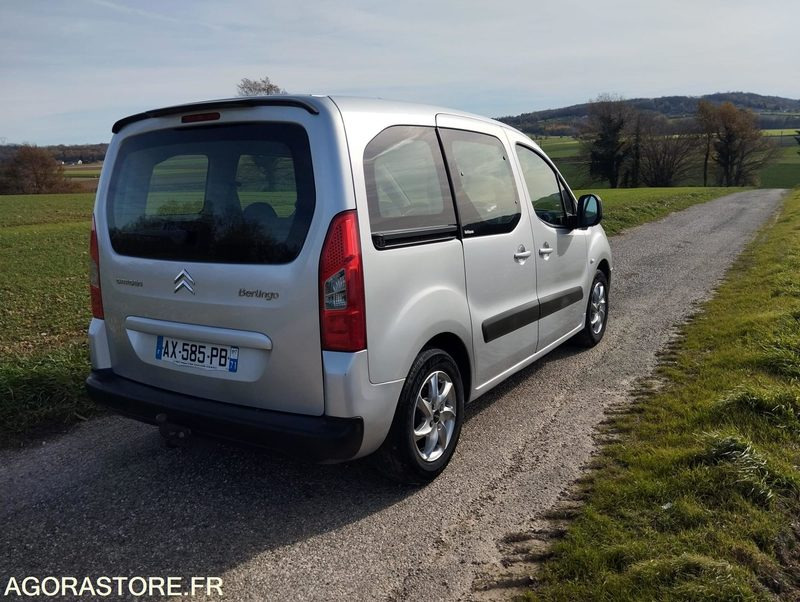 CITROEN BERLINGO COMBISPACE 1.6 HDI 110 DIESEL - 5 PLACES - ANNÉE 2009 - Αυτοκίνητο: φωτογραφία 4 CITROEN BERLINGO COMBISPACE 1.6 HDI 110 DIESEL - 5 PLACES - ANNÉE 2009 - Αυτοκίνητο: φωτογραφία 4