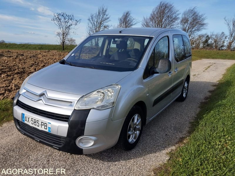 CITROEN BERLINGO COMBISPACE 1.6 HDI 110 DIESEL - 5 PLACES - ANNÉE 2009 - Αυτοκίνητο: φωτογραφία 1 CITROEN BERLINGO COMBISPACE 1.6 HDI 110 DIESEL - 5 PLACES - ANNÉE 2009 - Αυτοκίνητο: φωτογραφία 1