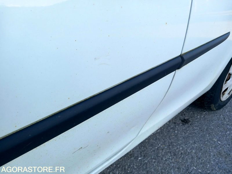 CLIO III DCI75 3 PORTES (BR0612) - Αυτοκίνητο: φωτογραφία 4 CLIO III DCI75 3 PORTES (BR0612) - Αυτοκίνητο: φωτογραφία 4
