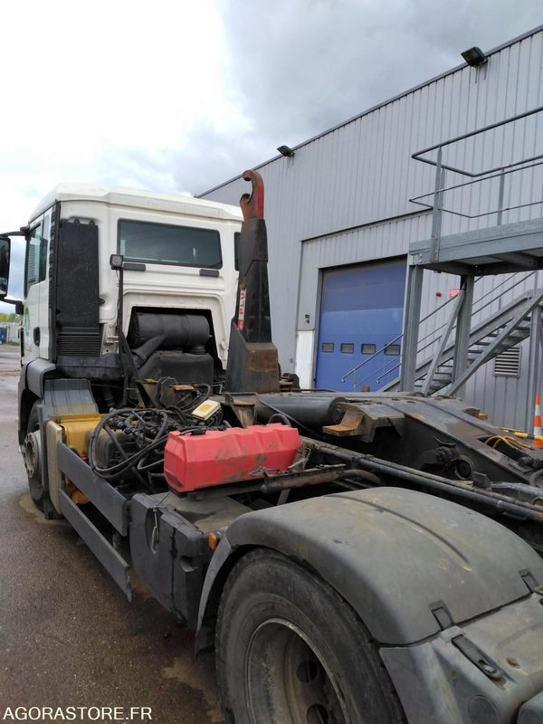 Camion Ampliroll MAN 26 tonnes - Φορτηγό φόρτωσης γάντζου: φωτογραφία 5 Camion Ampliroll MAN 26 tonnes - Φορτηγό φόρτωσης γάντζου: φωτογραφία 5