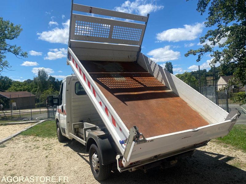 Camion benne Peugeot BOXER - 2014 - 70 000km - TURBO NEUF / PNEUS NEUFS - Όχημα με ανατρεπομενη καροτσα: φωτογραφία 4 Camion benne Peugeot BOXER - 2014 - 70 000km - TURBO NEUF / PNEUS NEUFS - Όχημα με ανατρεπομενη καροτσα: φωτογραφία 4