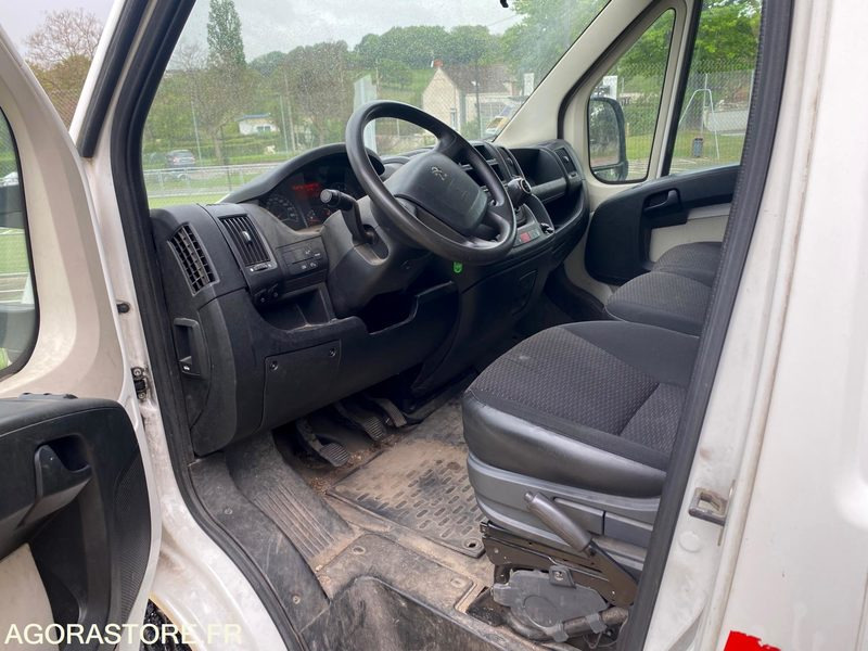 Camion benne Peugeot BOXER - 2014 - 70 000km - TURBO NEUF / PNEUS NEUFS - Όχημα με ανατρεπομενη καροτσα: φωτογραφία 3 Camion benne Peugeot BOXER - 2014 - 70 000km - TURBO NEUF / PNEUS NEUFS - Όχημα με ανατρεπομενη καροτσα: φωτογραφία 3