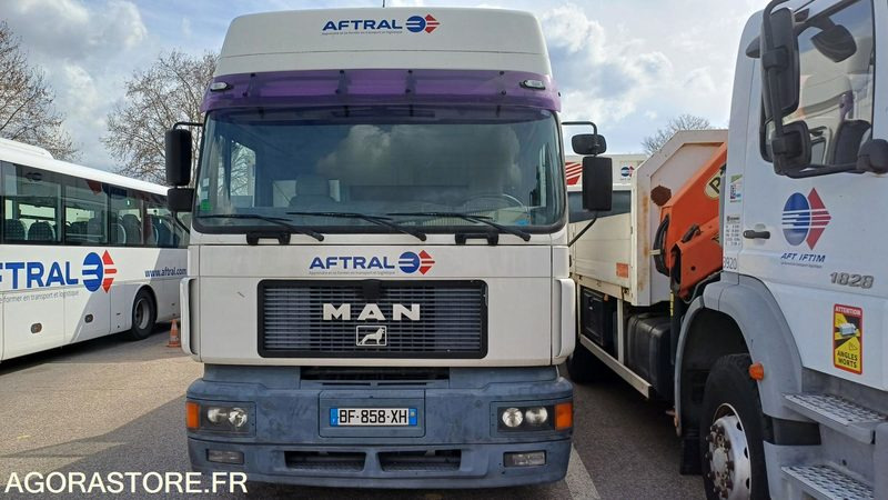 Camion-grue Benne MAN 1996/3718 - Φορτηγό ανατρεπόμενο, Φορτηγό με γερανό: φωτογραφία 1 Camion-grue Benne MAN 1996/3718 - Φορτηγό ανατρεπόμενο, Φορτηγό με γερανό: φωτογραφία 1