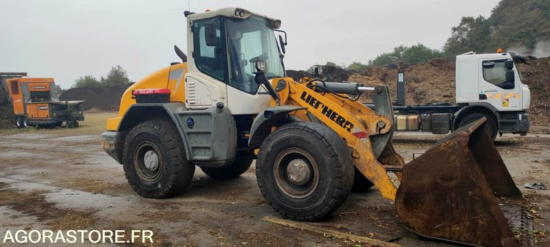Chargeuse Liebherr L546 - Φορτωτής: φωτογραφία 1 Chargeuse Liebherr L546 - Φορτωτής: φωτογραφία 1
