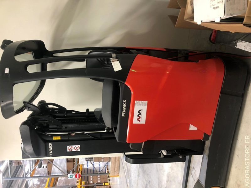 Chariot élévateur à mât rétractable - Ανυψωτικό στενών δρόμων: φωτογραφία 2 Chariot élévateur à mât rétractable - Ανυψωτικό στενών δρόμων: φωτογραφία 2