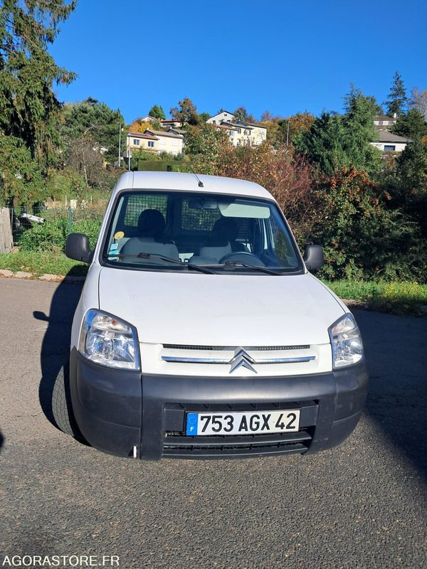 Citroën Berlingo 753 AGX 42 - Μικρό βαν: φωτογραφία 1 Citroën Berlingo 753 AGX 42 - Μικρό βαν: φωτογραφία 1