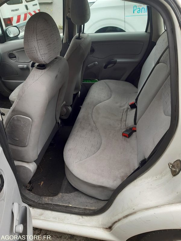 Citroen C3 - Αυτοκίνητο: φωτογραφία 4 Citroen C3 - Αυτοκίνητο: φωτογραφία 4