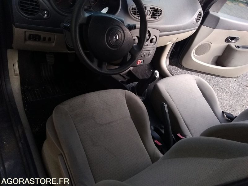 Clio 1.5 dci 1er main du 10.07.2007 131100kms type MRE5222EF558 - Αυτοκίνητο: φωτογραφία 4 Clio 1.5 dci 1er main du 10.07.2007 131100kms type MRE5222EF558 - Αυτοκίνητο: φωτογραφία 4