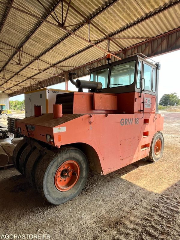 Compacteur à pneu type P3 HAMM - Οδοστρωτήρας: φωτογραφία 2 Compacteur à pneu type P3 HAMM - Οδοστρωτήρας: φωτογραφία 2