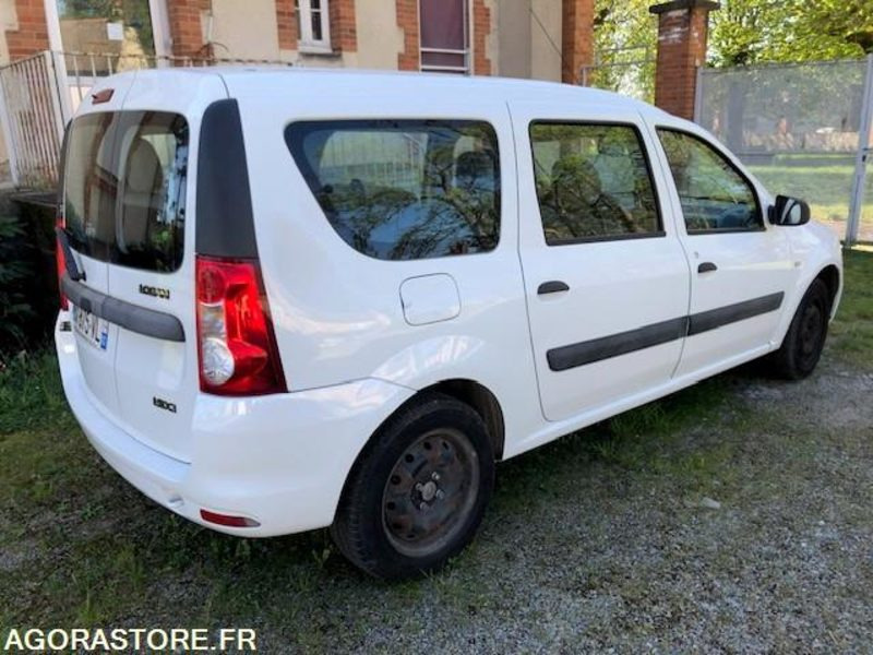 DACIA LOGAN - Αυτοκίνητο: φωτογραφία 3 DACIA LOGAN - Αυτοκίνητο: φωτογραφία 3
