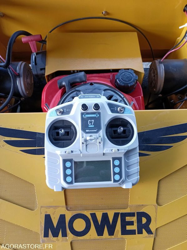 Debroussailleuse radiocommandée - Μηχανήματα κήπου: φωτογραφία 4 Debroussailleuse radiocommandée - Μηχανήματα κήπου: φωτογραφία 4