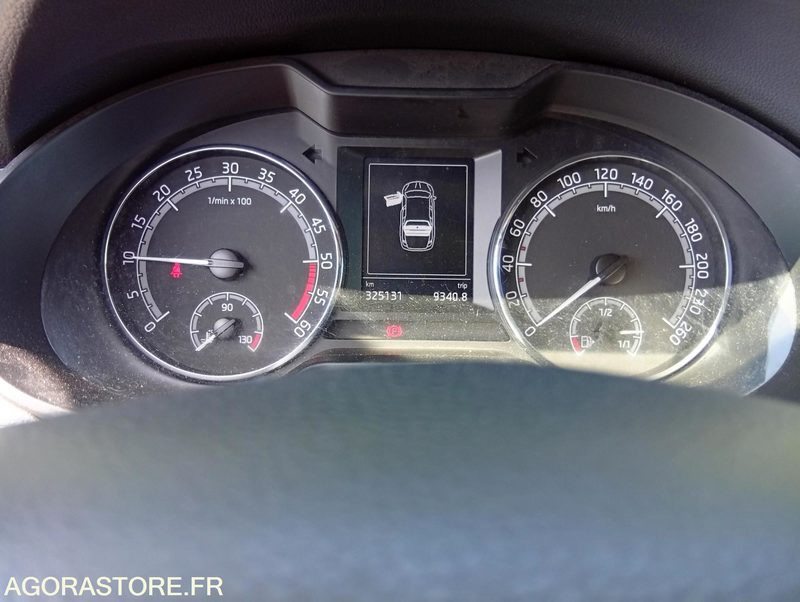 ET-218-HN - Roulant - SKODA OCTAVIA - VP - 325 131 Kms - Αυτοκίνητο: φωτογραφία 5 ET-218-HN - Roulant - SKODA OCTAVIA - VP - 325 131 Kms - Αυτοκίνητο: φωτογραφία 5