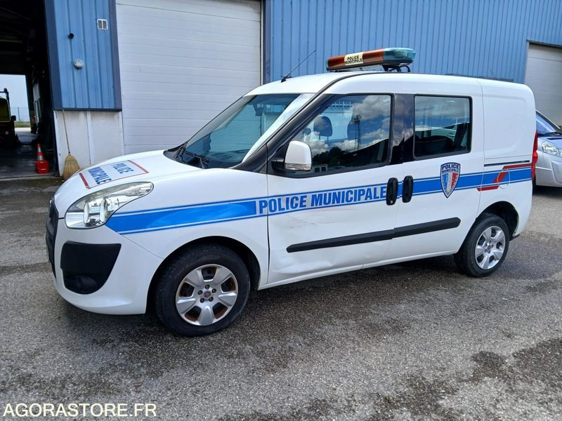FIAT DOBLO C.1.3MTJ - Μικρό βαν: φωτογραφία 1 FIAT DOBLO C.1.3MTJ - Μικρό βαν: φωτογραφία 1