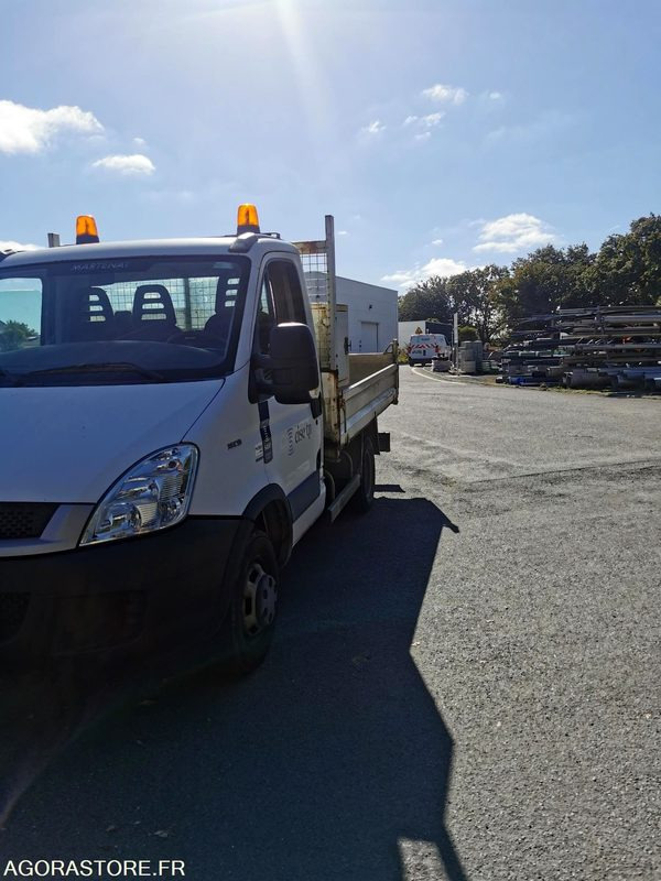 FOURGON BENNE - IVECO - DAILY 35C13 - 2011 / 264350 KM - BJ028EC - Όχημα με ανατρεπομενη καροτσα: φωτογραφία 3 FOURGON BENNE - IVECO - DAILY 35C13 - 2011 / 264350 KM - BJ028EC - Όχημα με ανατρεπομενη καροτσα: φωτογραφία 3
