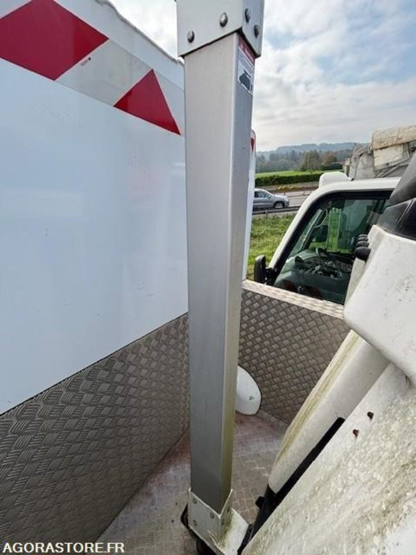 FOURGON NACELLE RENAULT MASTER ET NACELLE VERSALIFT 11.3 M 2019 110329 KM - Φορτηγό με εναέρια πλατφόρμα: φωτογραφία 3 FOURGON NACELLE RENAULT MASTER ET NACELLE VERSALIFT 11.3 M 2019 110329 KM - Φορτηγό με εναέρια πλατφόρμα: φωτογραφία 3