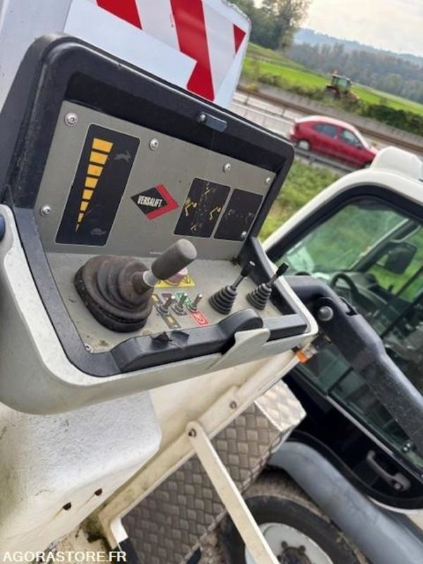 FOURGON NACELLE RENAULT MASTER ET NACELLE VERSALIFT 11.3 M 2019 110329 KM - Φορτηγό με εναέρια πλατφόρμα: φωτογραφία 2 FOURGON NACELLE RENAULT MASTER ET NACELLE VERSALIFT 11.3 M 2019 110329 KM - Φορτηγό με εναέρια πλατφόρμα: φωτογραφία 2