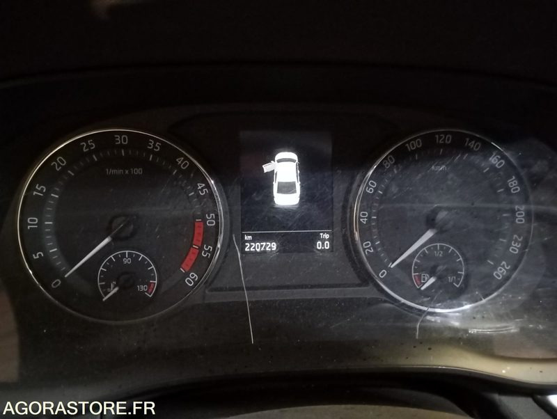 FY-185-TK - Non Roulant - PP - SKODA OCTAVIA - VP - 220 708 Kms - Αυτοκίνητο: φωτογραφία 5 FY-185-TK - Non Roulant - PP - SKODA OCTAVIA - VP - 220 708 Kms - Αυτοκίνητο: φωτογραφία 5