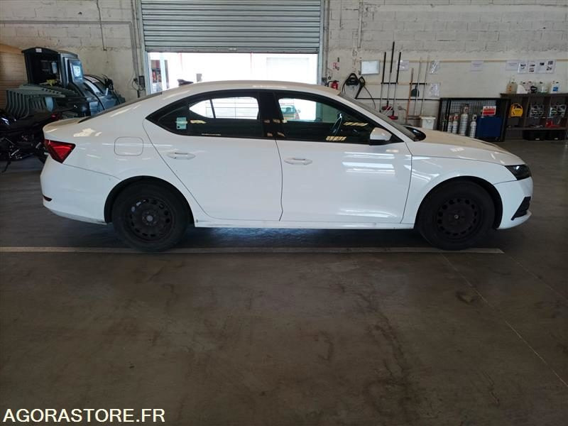 FY-186-TK - Non Roulant - SKODA OCTAVIA - VP - 331 460 Kms - Αυτοκίνητο: φωτογραφία 1 FY-186-TK - Non Roulant - SKODA OCTAVIA - VP - 331 460 Kms - Αυτοκίνητο: φωτογραφία 1