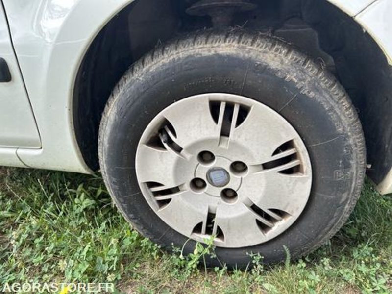 Fiat Panda - AB886GK - Αυτοκίνητο: φωτογραφία 4 Fiat Panda - AB886GK - Αυτοκίνητο: φωτογραφία 4