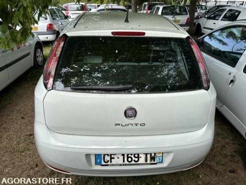 Fiat Punto - CF169TW - Αυτοκίνητο: φωτογραφία 4 Fiat Punto - CF169TW - Αυτοκίνητο: φωτογραφία 4